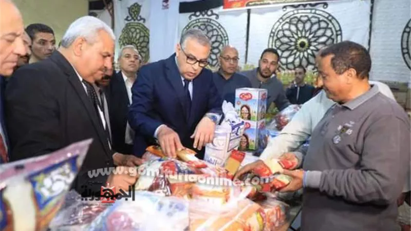 محافظ سوهاج يفتتح معرض 