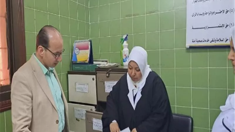 الجزار يحيل عددا من العاملين بالوحدة الصحية بشرف الدين للتحقيق