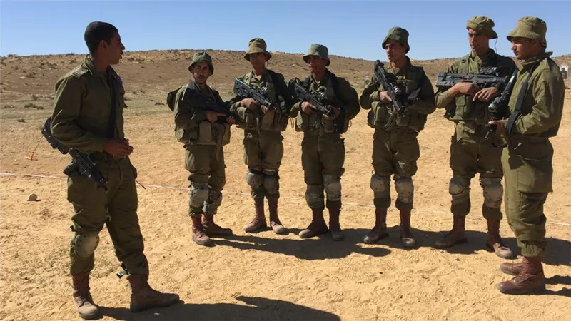 الحاخام الأكبر في إسرائيل: إن أجبرونا على التجنيد فسنغادر جميعا
