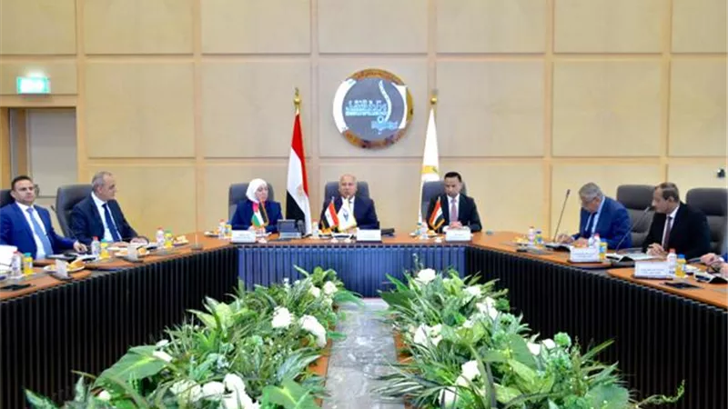 وزير النقل يترأس الجمعية العمومية لشركة الجسر العربي للملاحة