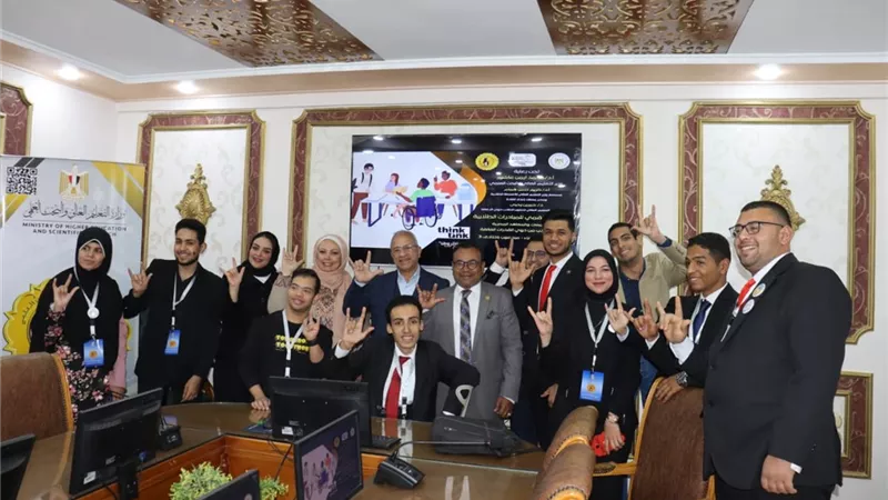 ختام الملتقى القمى للمبادرات الطلابية بالجامعات..وجوائز قيمة للفائزين