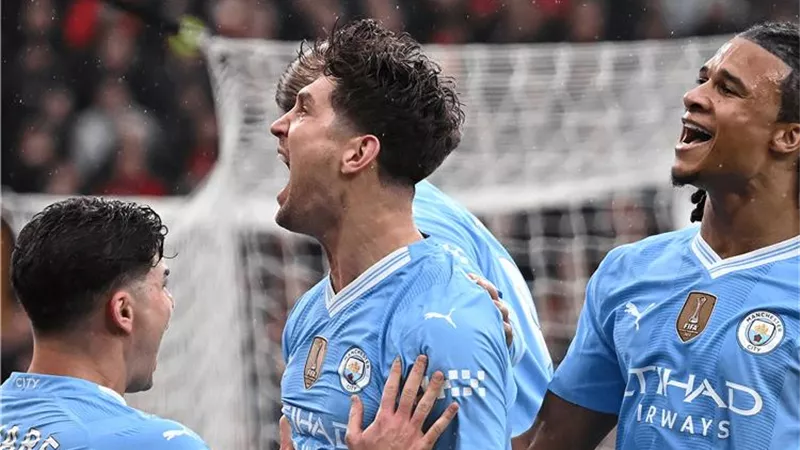 فيديو.. مانشستر سيتي يتقدم بهدف على ليفربول في الشوط الأول