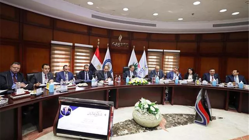 الملا يشيد بإنجازات قطاع البترول في جذب استثمارات وشراكات جديدة
