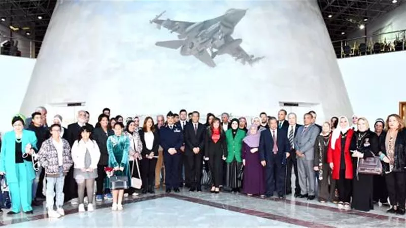 القوات الجوية تنظم إحتفالية 