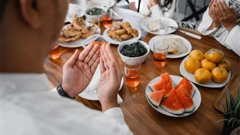 أبرز الأطعمة المفيدة بعد الصيام .. الزبادي غير المحلى