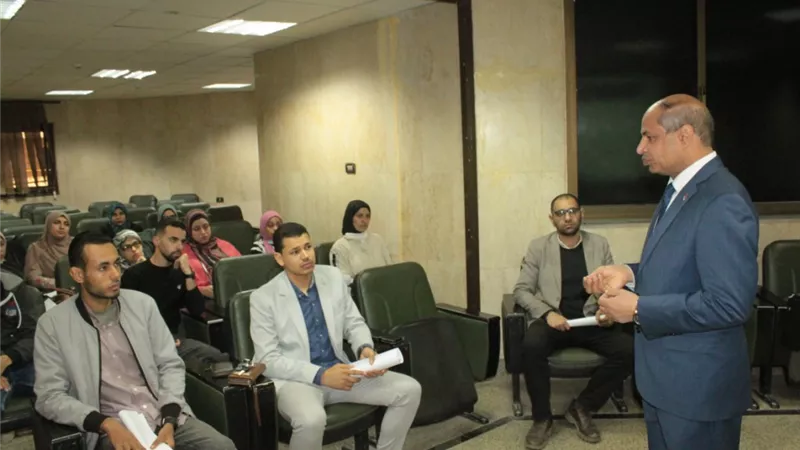 تدريب أعضاء هيئة التدريس بجامعة أسيوط على تحليل لمقررات الدراسية