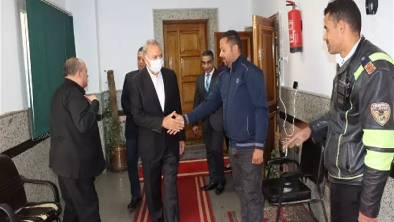 محافظ القليوبية يهنئ العاملين بديوان عام المحافظة بحلول شهر رمضان