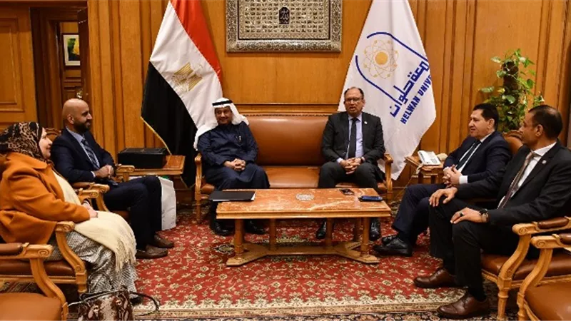 أسباب زيارة الملحق الثقافي السعودى لجامعة حلوان.. صور