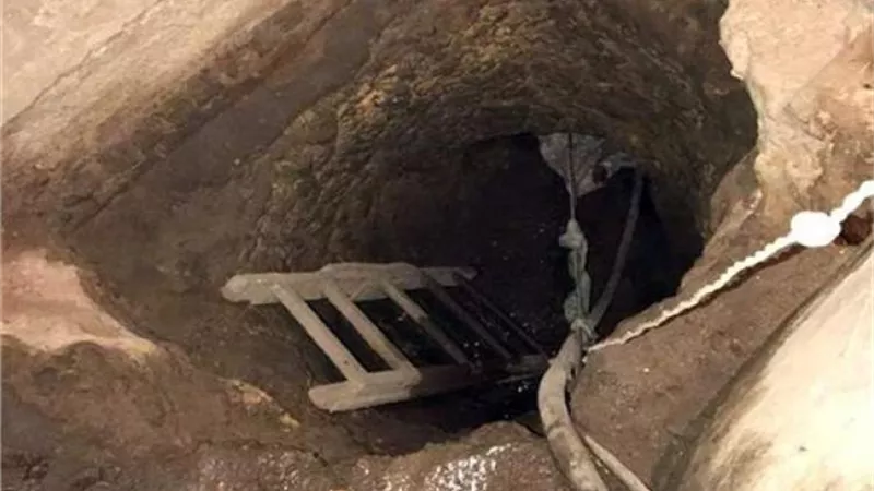 ضبط شخصين بالجيزة لقيامهما بالتنقيب غير المشروع عن الآثار