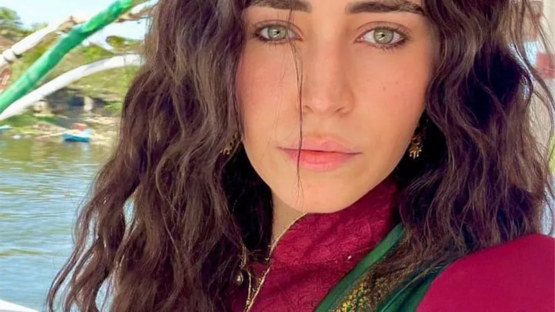سارة الشامى تداعب متابعيها من كواليس 