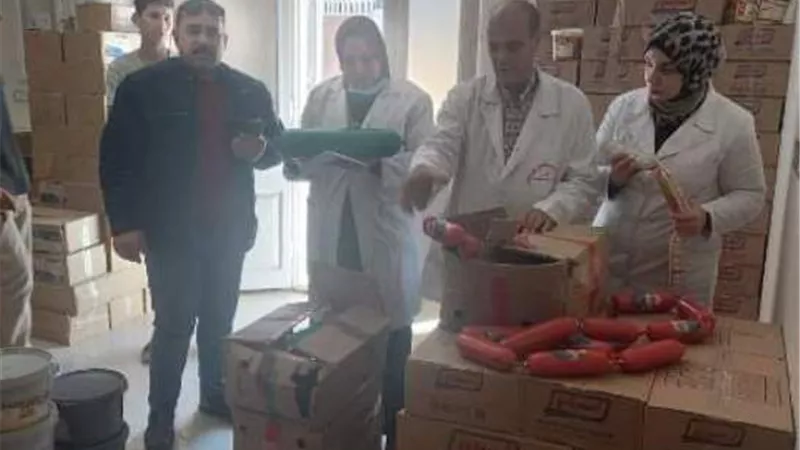 ضبط٣٦٠ كجم لحوم مصنعة مجهولة المصدر وغير صالحة بالعاشر
