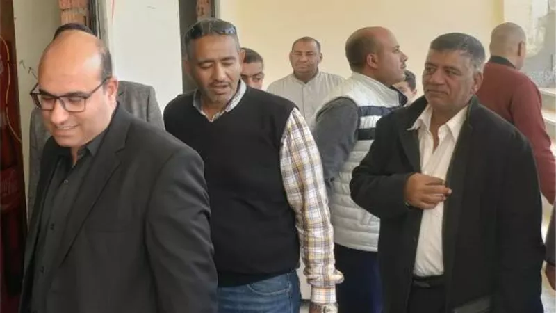 رئيس جهاز سوهاج الجديدة يفتتح معرض 