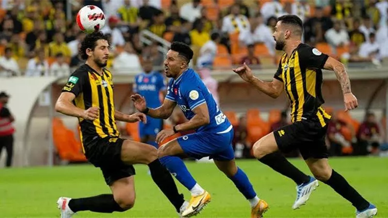 حجازي أساسيا في تشكيل اتحاد جدة لمواجهة الهلال