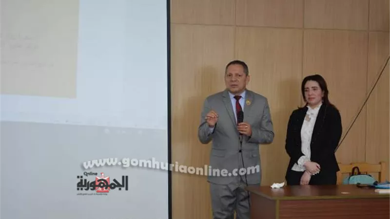 رئيس جامعة دمياط يفتتح ندوة مبادئ ريادة الأعمال والإبتكارات
