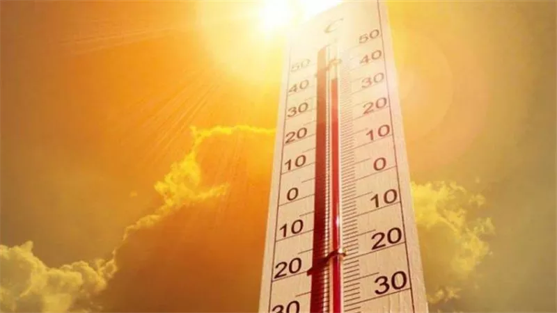الأرصاد الجوية تكشف موعد ذروة ارتفاع درجات الحرارة.. وتوجه تحذير للمواطنين