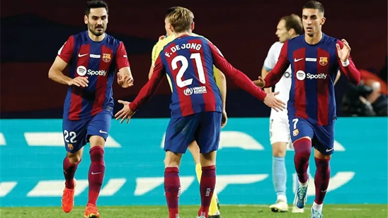 برشلونة يعبر نابولي بثلاثية ويتأهل لربع نهائي دوري أبطال أوروبا