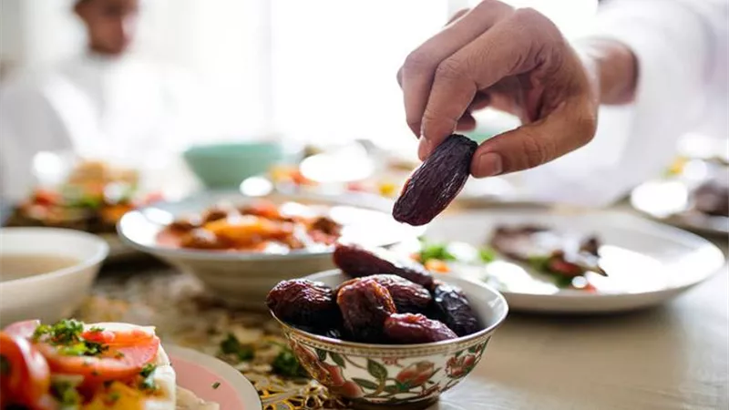 احذر هذه الاطعمة على مائدة السحور