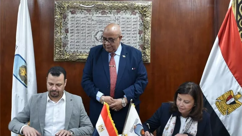 مؤسسة إي اف چي للتنمية الاجتماعية توقع اتفاقية ثلاثية مع محافظة الأقصر وجامعة الأقصر لتنفيذ مشروعات تنموية بقرية الدير
