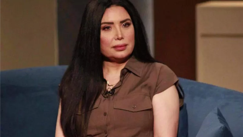 عبير صبري تحتفل بيوم ميلادها من خلال فيسبوك