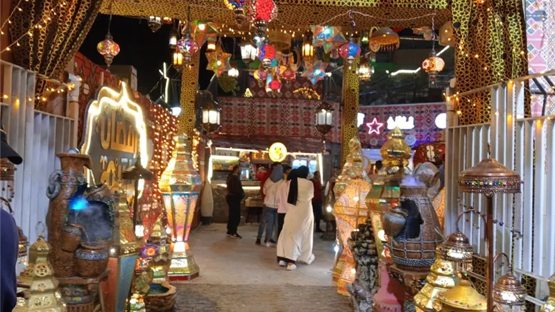 أجواء رمضانية وخيمة المعز بمدينة بنها