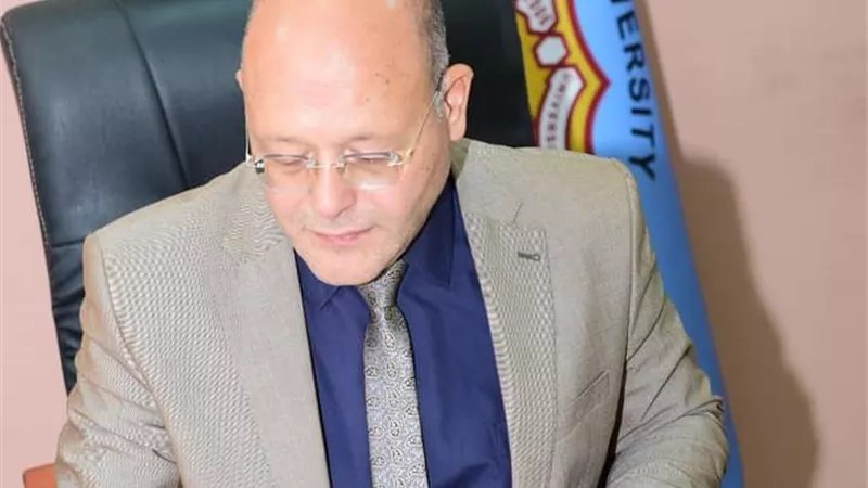 رئيس جامعة سوهاج يعلن الجدول الزمني لتشغيل مستشفى الجراحات