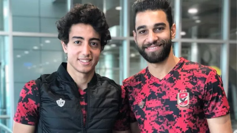 الأهلى ينهى مهمة تجديد عقود نجم الوسط وظهيره الأيمن