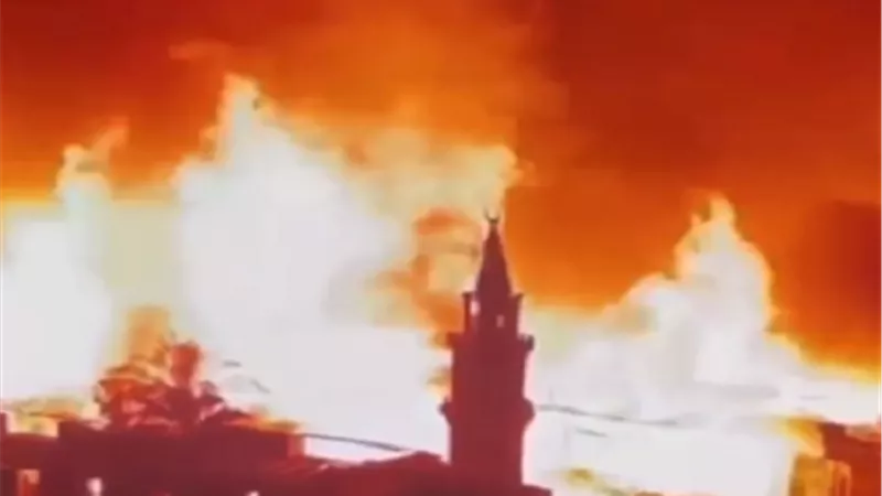 مرقس عادل يطمئن الجمهور على أسرة المعلم: غادرنا قبل الحريق بدقائق