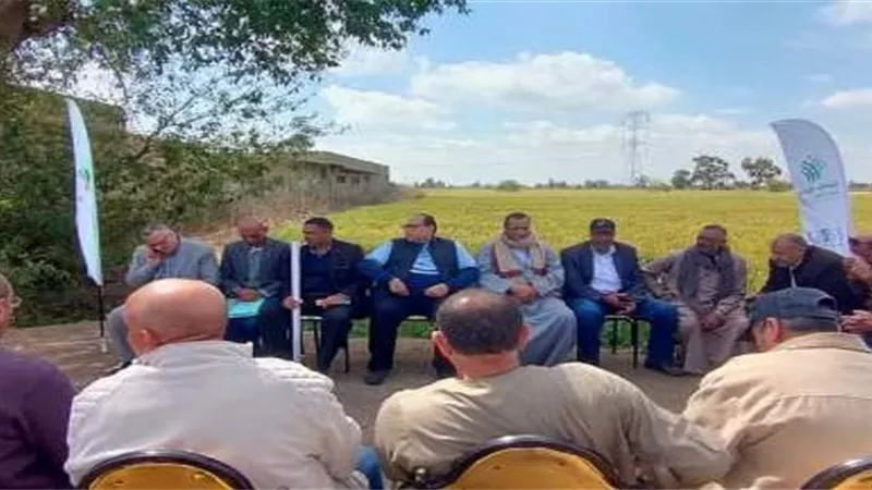 الهيئة الانجيلية تنفذ مدرسة حقلية بعزبة حماد ضمن مبادرة ازرع