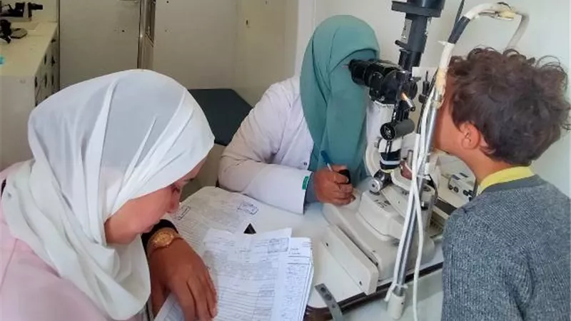 علاج 2638 مواطن بالمجان في قافلة طبية بالشرقية