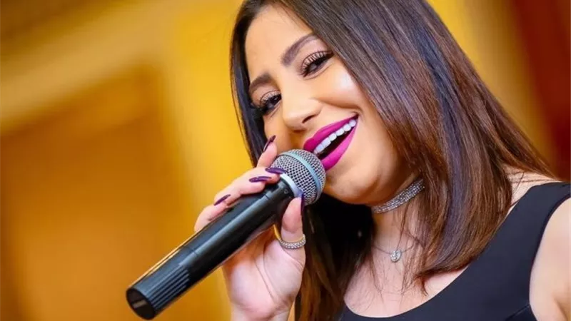 بوسي تتراجع عن كلمات الحب والإشادة بطليقها .. فيديو