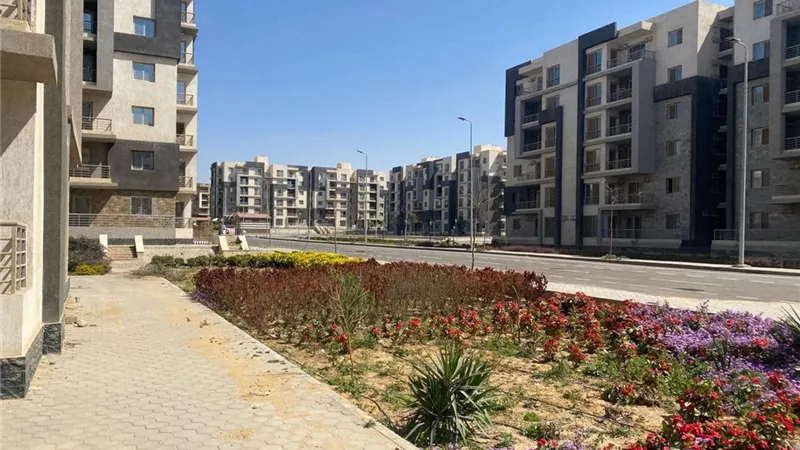 الجزار يتفقد مشروعات الإسكان بالمدن الجديدة