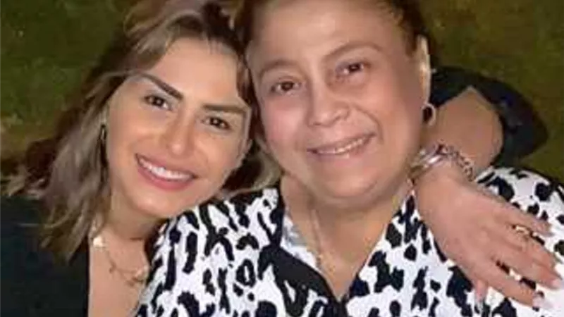 خضوع والدة منة فضالى لعملية جراحية
