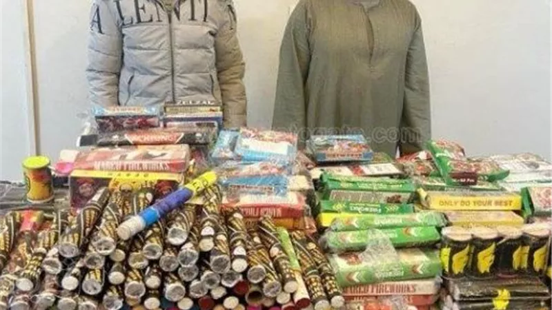 ضبط 3 أشخاص بحوزتهم 55 ألف قطعة ألعاب نارية بالجيزة ودمياط