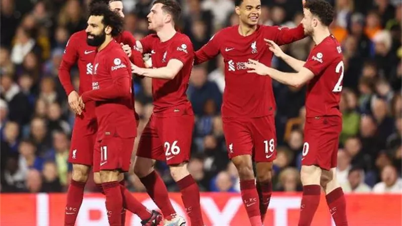 ليفربول يُعاقب اليونايتد فى نهاية الشوط الأول بثنائية ماك وصلاح