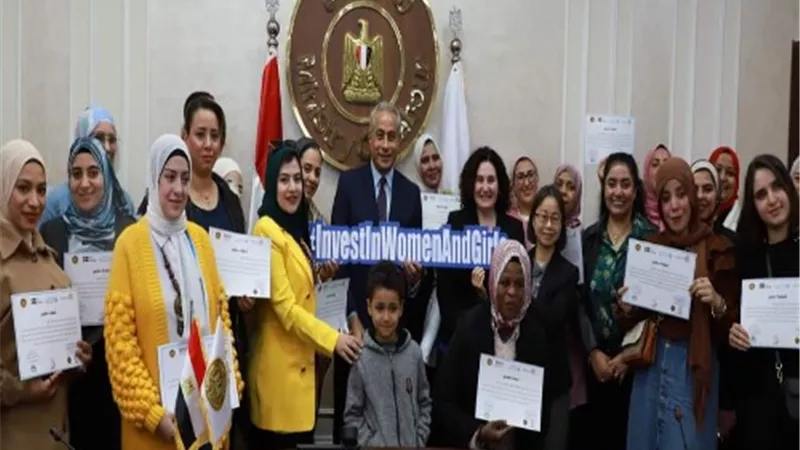 تخريج 100 سيدة وفتاة من البرنامج التدريبي لتعزيز المهارات الحياتية والحرفية