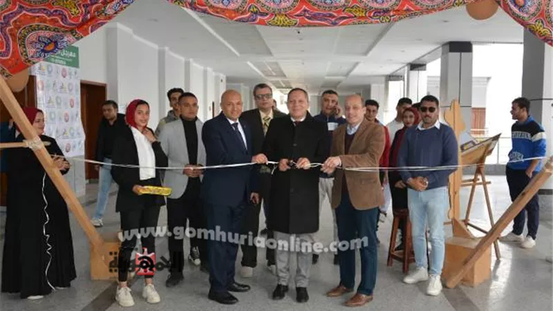 رئيس جامعة دمياط يفتتح مهرجان الربيع بكلية الزراعة
