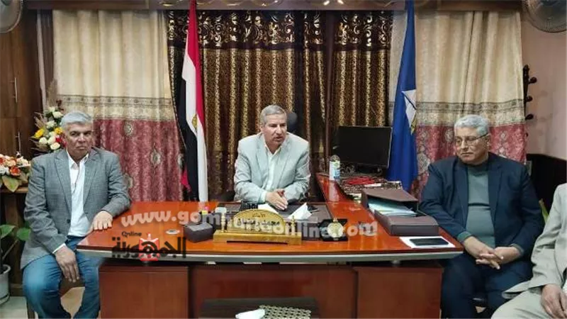 مدير تعليم دمياط يؤكد لا تخفيف لمناهج النقل والشهادة الإعدادية