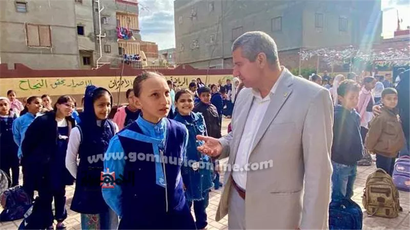 مدير تعليم دمياط يفاجئ مدارس فارسكور