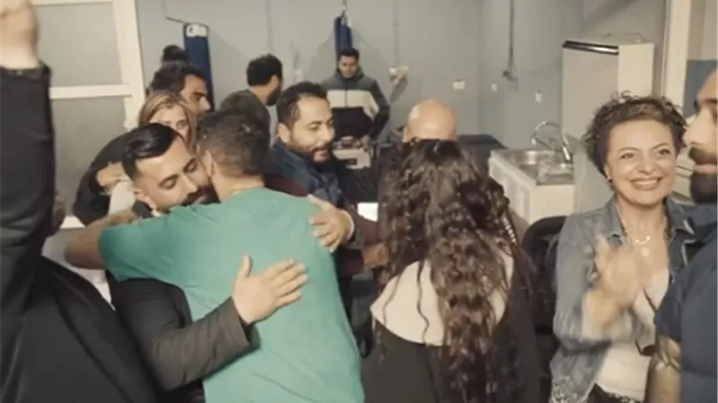 ابتسامة اياد نصار وبكاء يسرا اللوزى .. نهاية 
