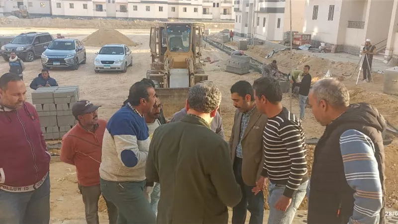 رئيس جهاز العبور الجديدة يتابع مشروعات البنية التحتية والخدمات بالمدينة