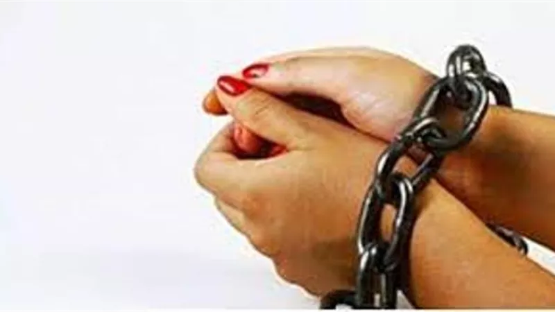 الفنكوش ضبط سيدة استولت على أموال ضحاياها بحجة توظيفها