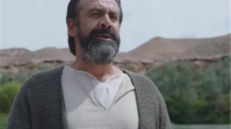 حسن الصباح يدخل قلعة الموت ويعد الناس بالجنة فى 