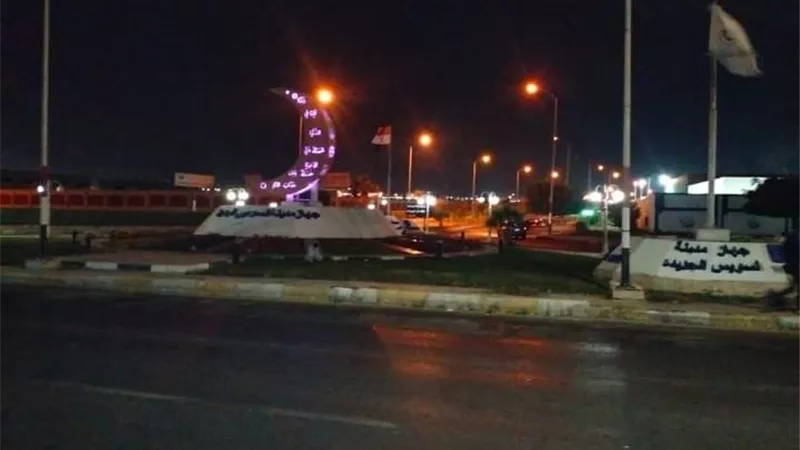سحب مياه الأمطار ومتابعة البالوعات بالسويس الجديدة