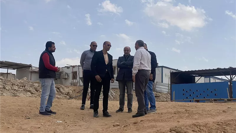 جهاز القاهرة الجديدة يستعرض خططه لمشاريع الصرف الصحي .. صور