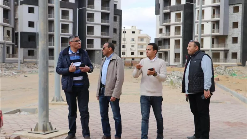 تنفيذ العمارات بنسبة ٨٥%.. رئيس جهاز 6 أكتوبر يواصل جولاته التفقدية بمشروع جنة