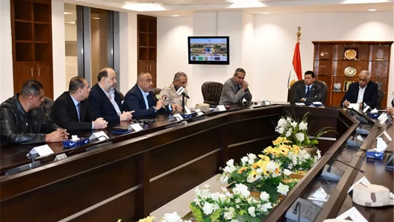 وزير الشباب يبحث استعدادات تنظيم النسخة الأولى من كأس العاصمة الإدارية