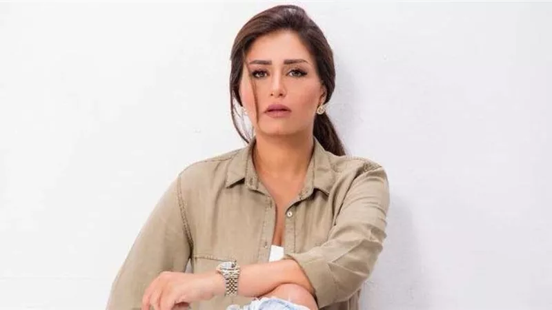 منة فضالي توجه رسالة شكر لـ أمير كرارة بعد خضوع والدتها لجراحة