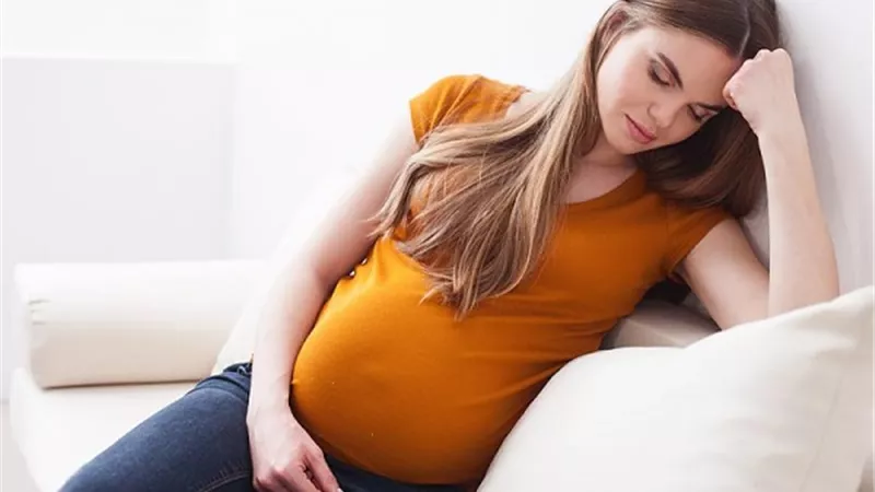 موانع صيام المرأة الحامل .. طبيب يكشف