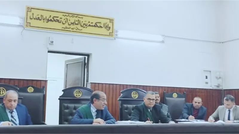 موزة تاجر المخدرات فى التخشيبة بات