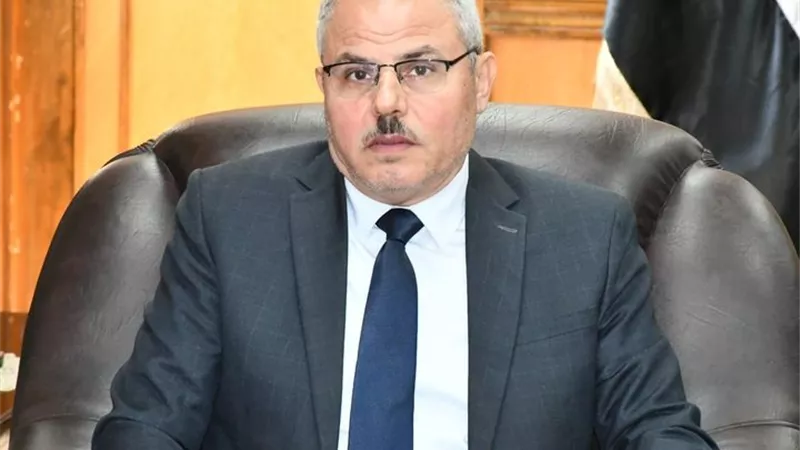 مد فترة التقدم لجائزة العطاء والوفاء بجامعة القناة